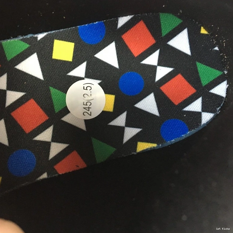 CJ9219-001  Quai54 (2019) Jordan  1 Mid 0227